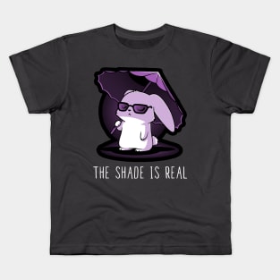 The Shade Is Real - Cool Cat With Glares And Umbrella Kids T-Shirt